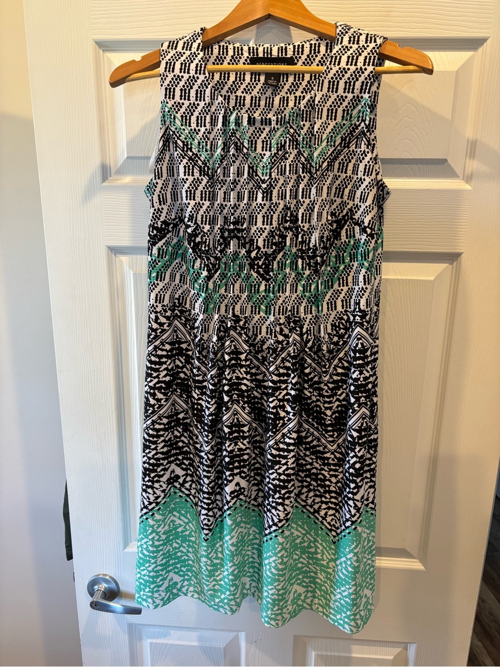 Perceptions Black, White & Teal Sleeveless Printed Maxi Skirt